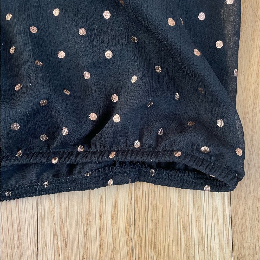 Black with Gold Polka Dot Long Sleeve V-Neck Blouse Sz-Medium - Picture 9 of 9